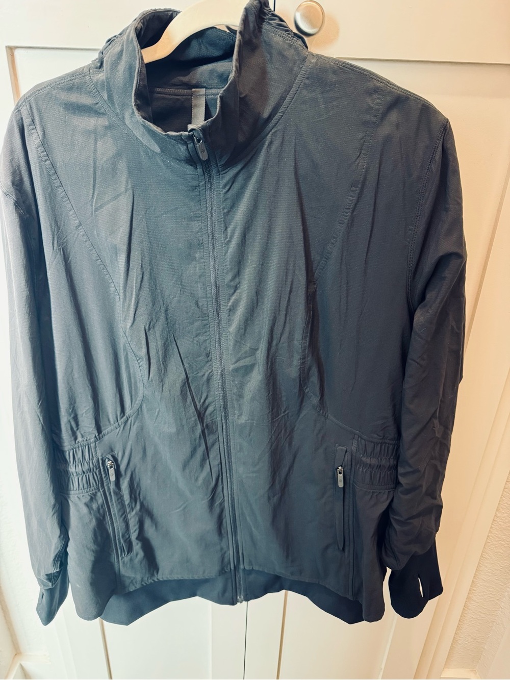 lululemon athletica Black jacket cinch back zip pockets Excellent 20 plus RARE